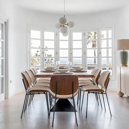 Вилла Palmitas - Sea Views - Private Pool - Hot Tub - Table Tennis