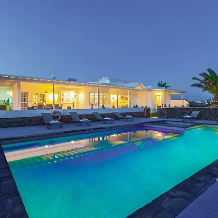 Palmitas - Sea Views - Private Pool - Hot Tub - Table Tennis Villa *