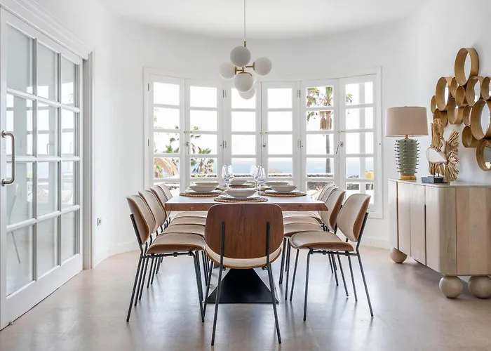 فيلة Palmitas - Sea Views - Private Pool - Hot Tub - Table Tennis