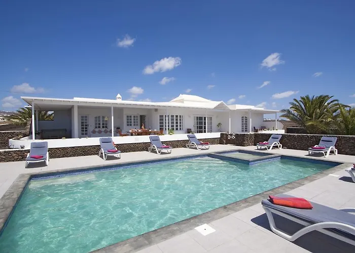 Palmitas - Sea Views - Private Pool - Hot Tub - Table Tennis فيلة *